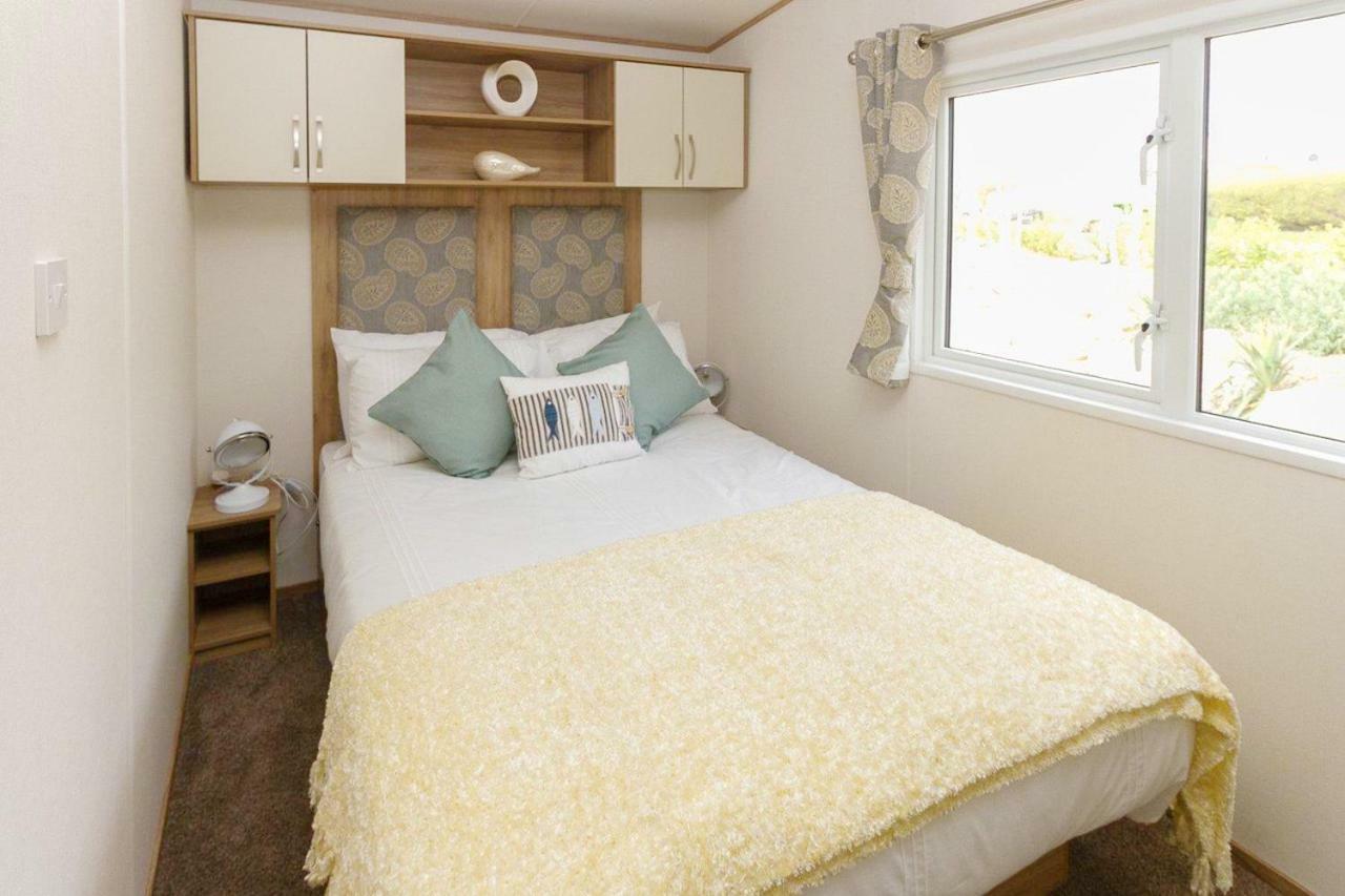 Whitecliff Bay Holiday Park Bembridge Exterior foto